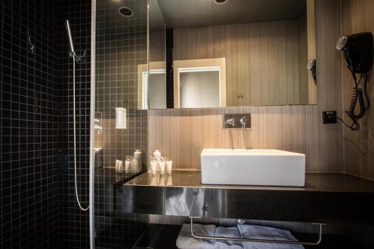 Gasthuis Cosy Embajador 2*
