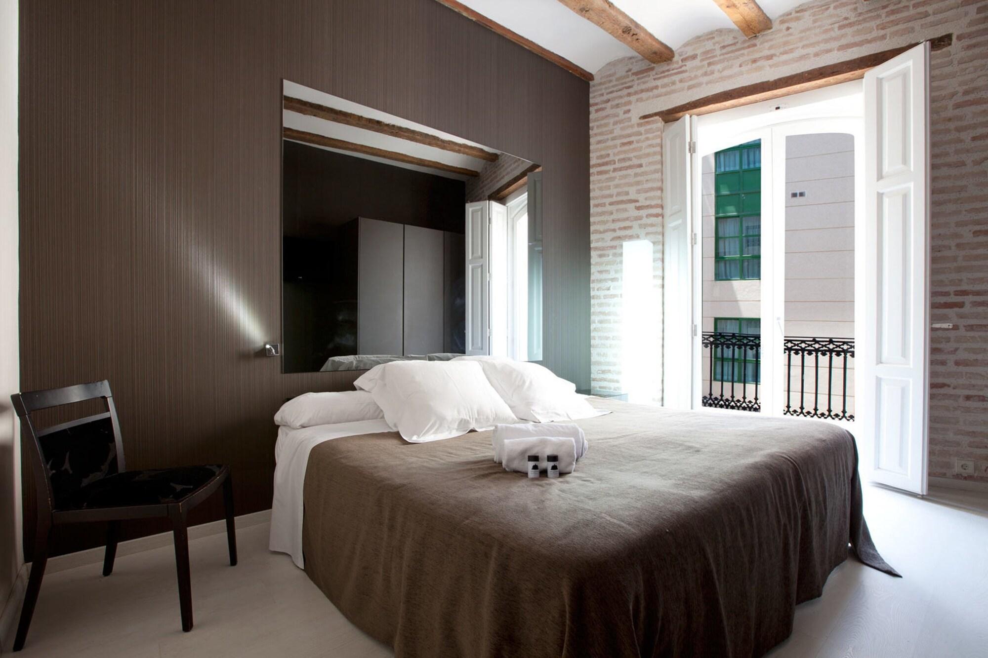 Gasthuis Cosy Embajador 2*